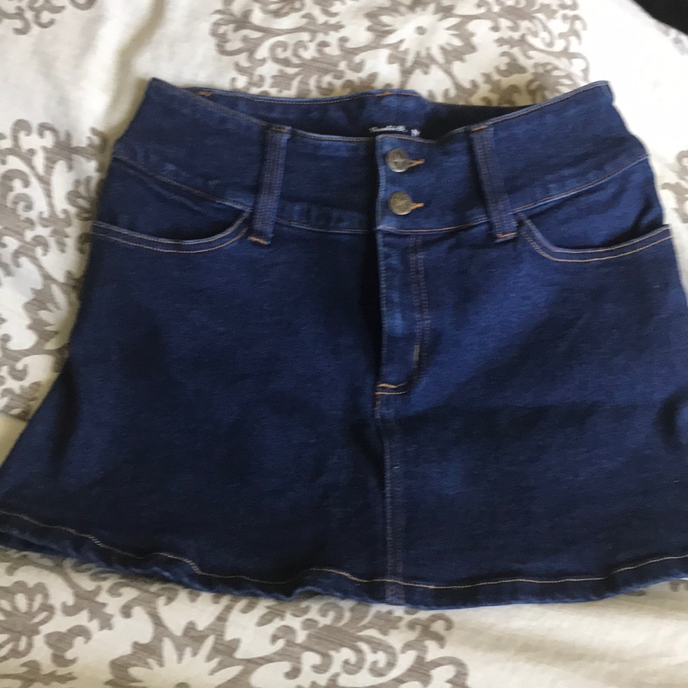 Frankie B denim mini states M. Equal size 2 or 4